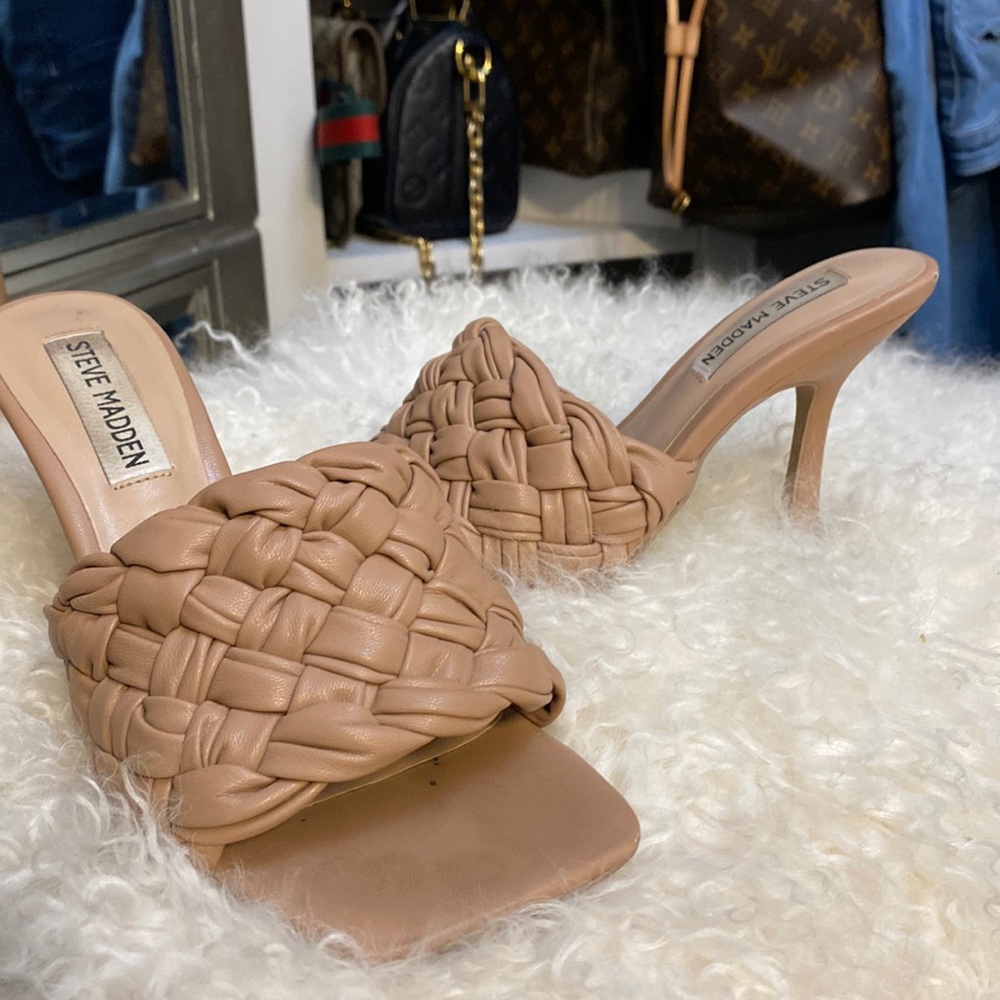 Leather slide heel